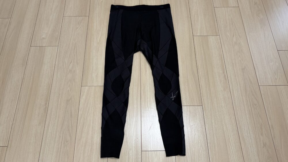 スポーツ用コンプレッションタイツ