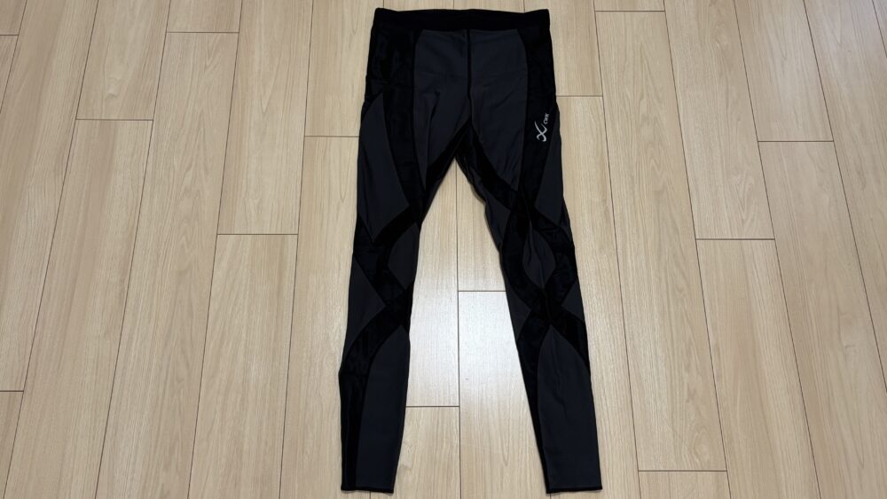 スポーツ用コンプレッションタイツ